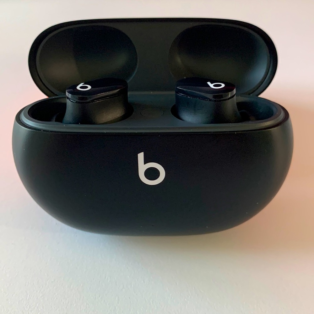 Beats Studio Buds